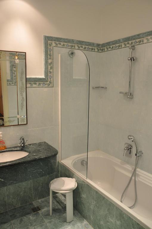 Superior Double Room,53301796:JPEG